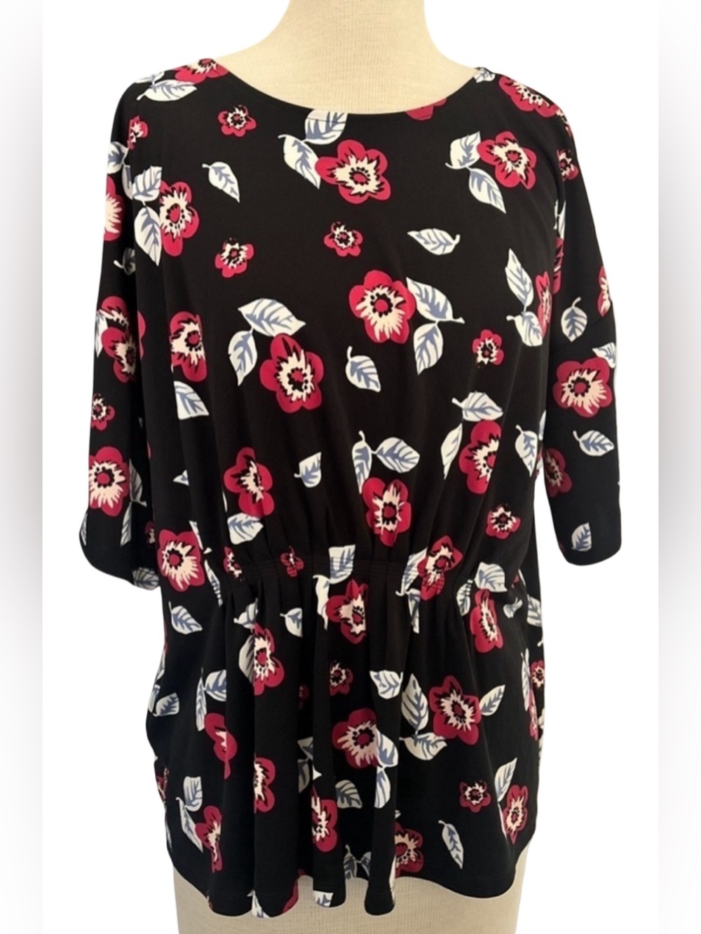 Ann Taylor Red Black Floral Pleated Blouse Women’s Large Short Sleeve Top